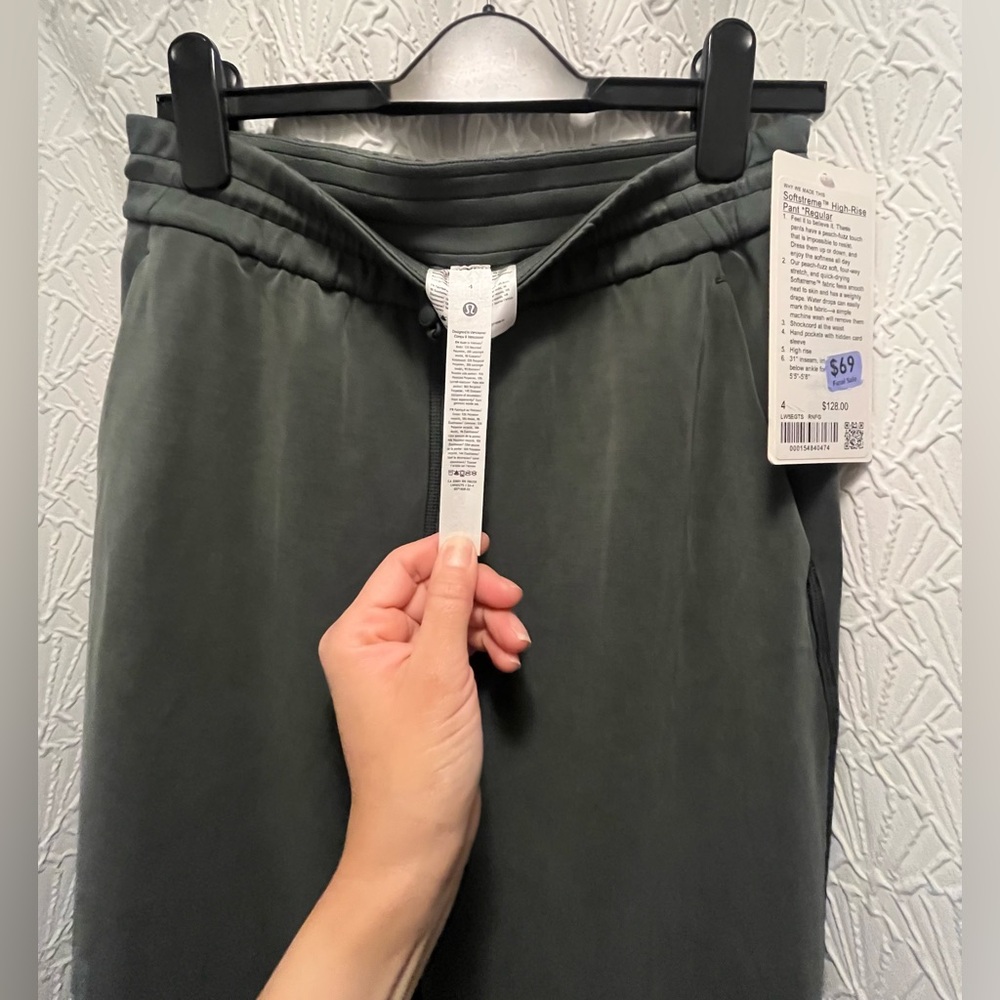Lululemon woman size 4 softstreme high rise pant regular including small tote
